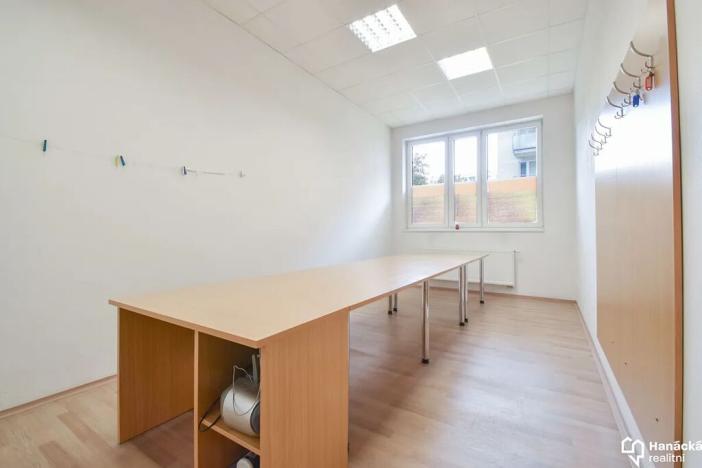 Prodej komerční nemovitosti, Olomouc, Družební, 102 m2