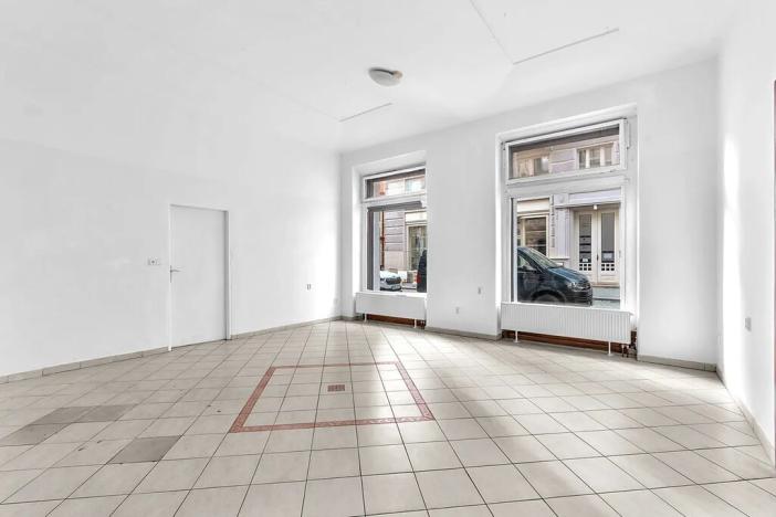 Pronájem obchodního prostoru, Hradec Králové, Tomkova, 133 m2