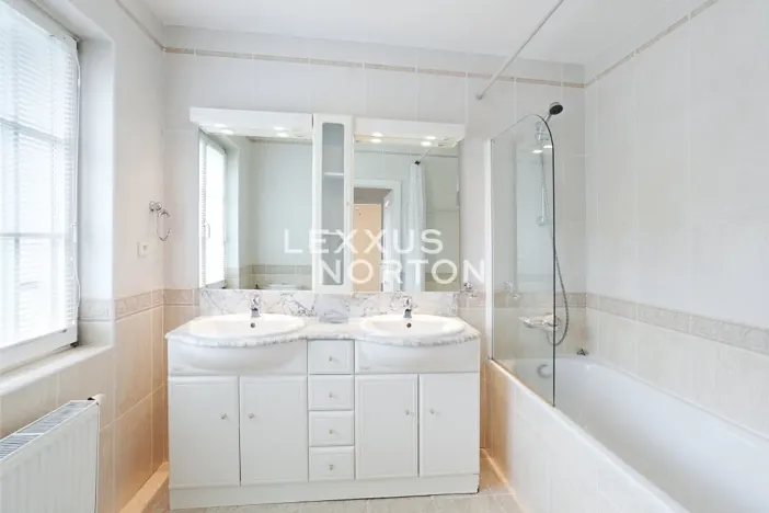 Pronájem vily, Praha - Nebušice, K vinicím, 288 m2