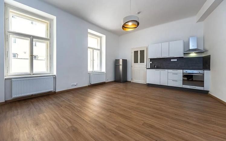 Pronájem bytu 1+kk, Praha - Nové Město, Lípová, 35 m2