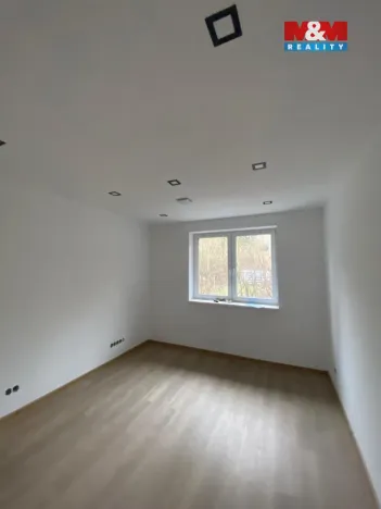 Prodej rodinného domu, Dasnice, 77 m2