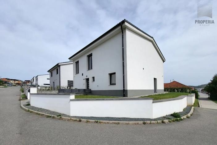 Prodej rodinného domu, Bílovice nad Svitavou, Bezová, 195 m2