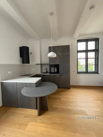 Pronájem bytu 2+kk, Praha - Vršovice, Bartoškova, 79 m2
