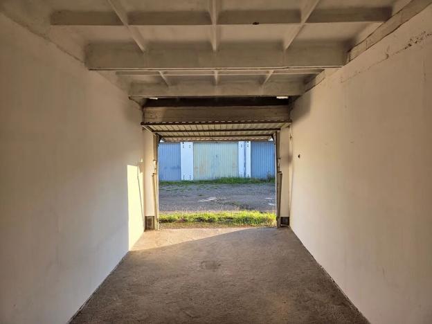 Prodej garáže, Hradec Králové, U Mostku, 17 m2