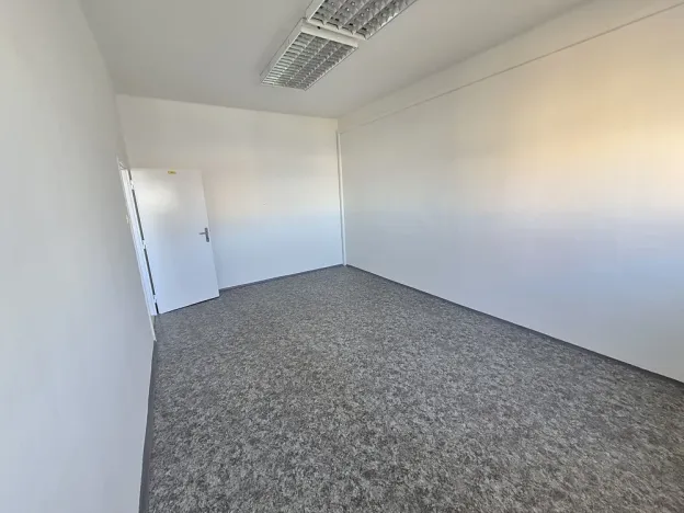Pronájem kanceláře, Praha - Nusle, V Občanském domově, 38 m2