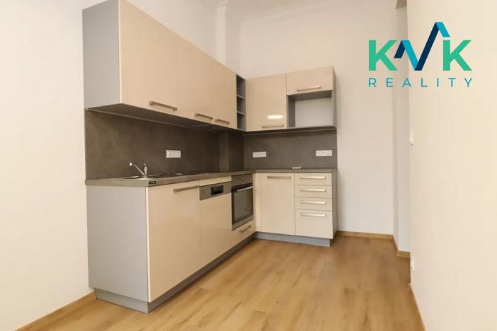 Pronájem bytu 2+1, Karlovy Vary, Svahová, 60 m2