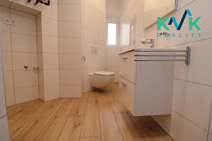 Pronájem bytu 2+1, Karlovy Vary, Svahová, 60 m2