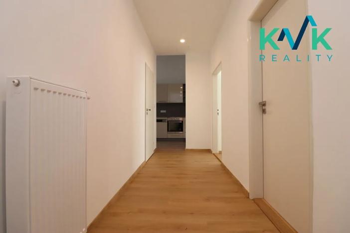 Pronájem bytu 2+1, Karlovy Vary, Svahová, 60 m2