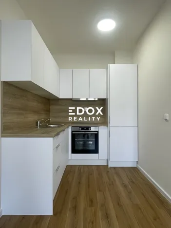 Pronájem bytu 2+kk, Praha - Kyje, Lipnická, 40 m2
