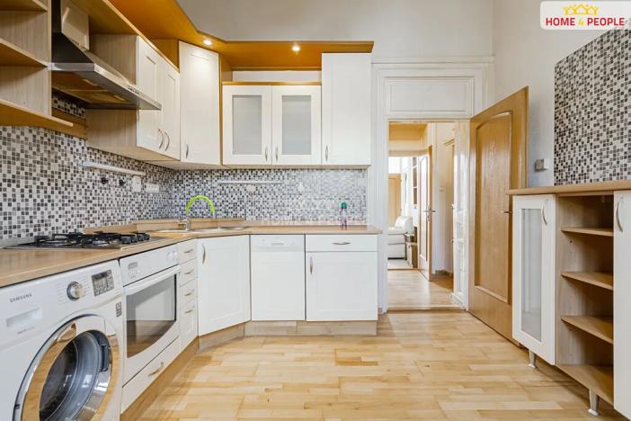 Prodej bytu 2+1, Karlovy Vary, náměstí Dr. M. Horákové, 55 m2