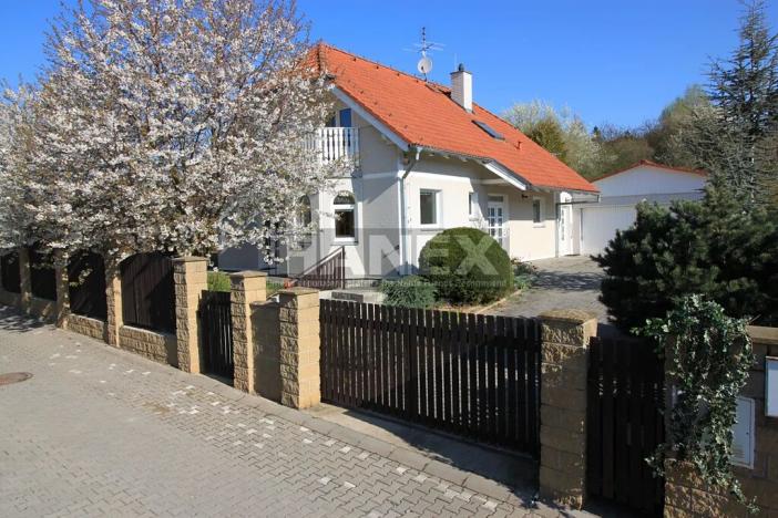 Prodej rodinného domu, Statenice, Za Roklí, 190 m2