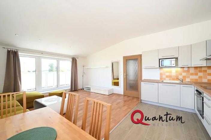 Pronájem bytu 2+kk, Jesenice, Sluneční, 66 m2