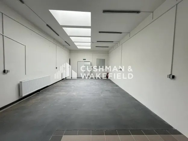 Prodej výrobních prostor, Ondřejov, Družstevní, 2800 m2