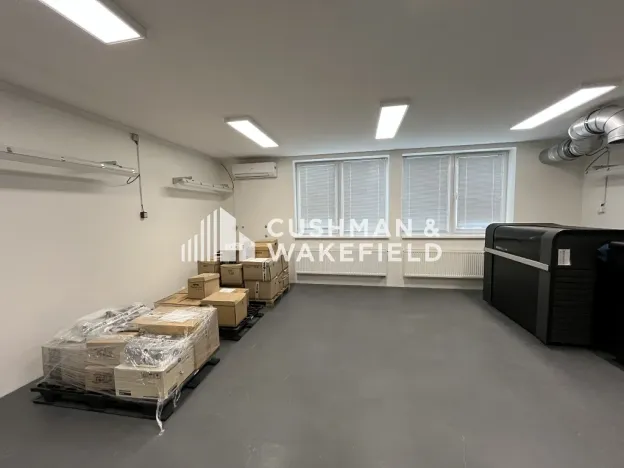 Prodej výrobních prostor, Ondřejov, Družstevní, 2800 m2