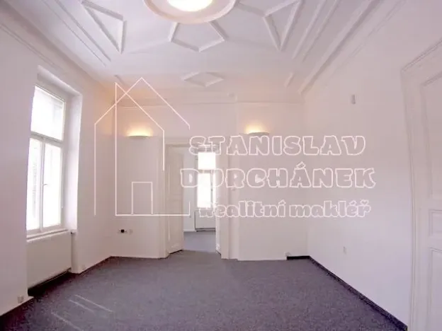 Pronájem kanceláře, Praha - Karlín, Prvního pluku, 103 m2