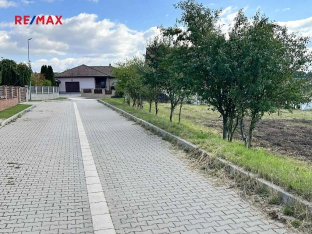 Prodej pozemku pro bydlení, Petráveč, 954 m2