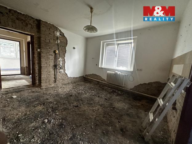 Prodej rodinného domu, Praha - Suchdol, K osmidomkům, 180 m2