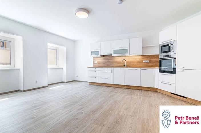 Pronájem bytu 3+kk, Rakovník, Husovo náměstí, 87 m2