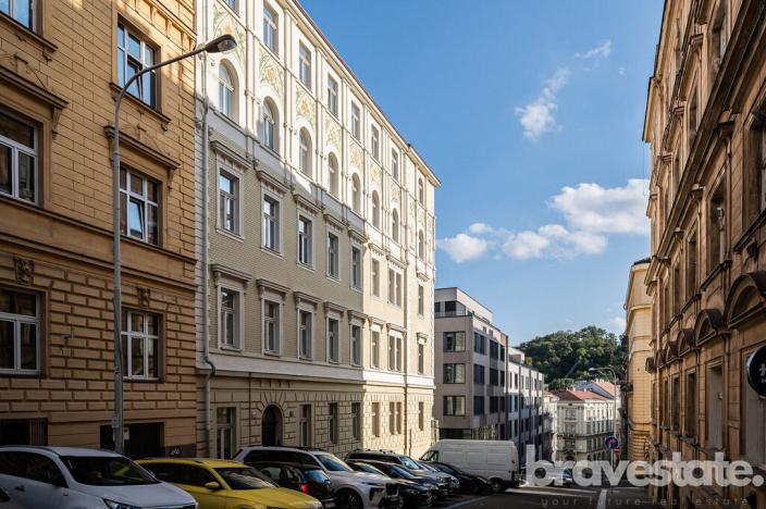 Prodej bytu 3+kk, Praha - Smíchov, Kmochova, 69 m2