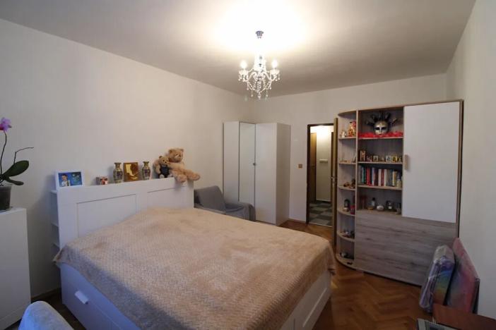 Prodej bytu 3+1, Karlovy Vary, Krymská, 68 m2