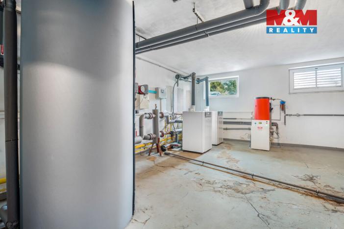 Prodej činžovního domu, Milovice, Topolová, 4261 m2