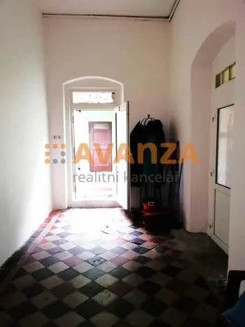 Prodej komerční nemovitosti, Děčín, 1000 m2