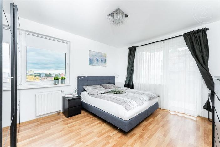 Prodej bytu 4+kk, Praha, Zvěřinova, 108 m2