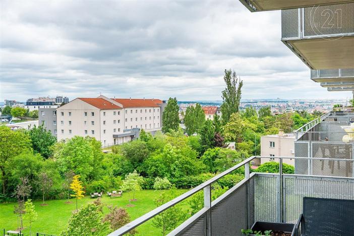 Prodej bytu 4+kk, Praha, Zvěřinova, 108 m2