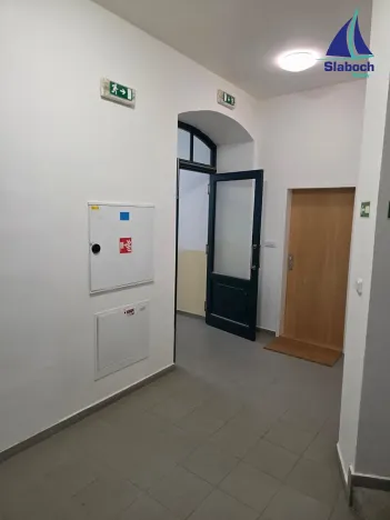 Pronájem bytu 2+kk, Praha - Vysočany, Spojovací, 50 m2