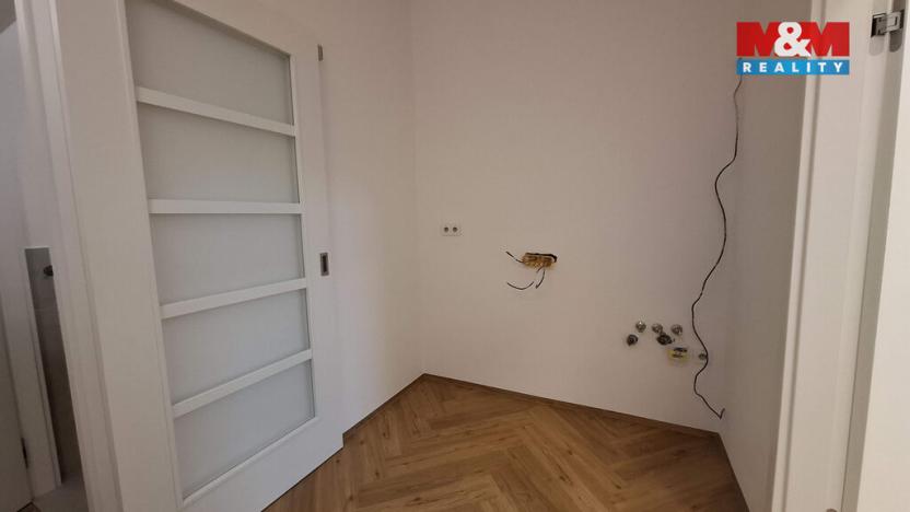 Pronájem obchodního prostoru, Rožnov pod Radhoštěm, Partyzánská, 43 m2