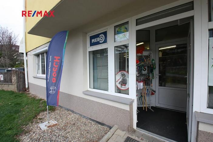 Prodej obchodního prostoru, Praha - Hlubočepy, Voskovcova, 141 m2