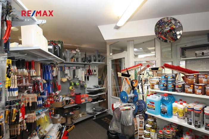 Prodej obchodního prostoru, Praha - Hlubočepy, Voskovcova, 141 m2