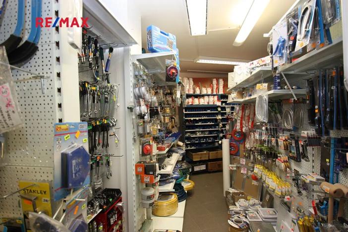 Prodej obchodního prostoru, Praha - Hlubočepy, Voskovcova, 141 m2