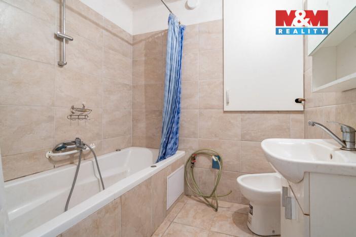 Prodej bytu 2+1, Trhové Sviny, Sídliště, 69 m2