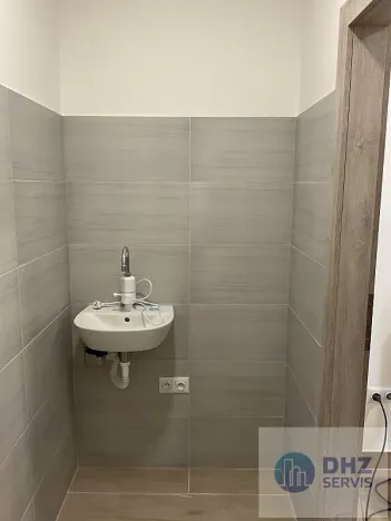 Pronájem komerční nemovitosti, Hořátev, 22 m2