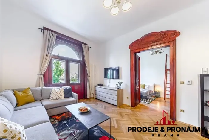 Pronájem bytu 2+1, Praha, Janáčkovo nábřeží, 72 m2