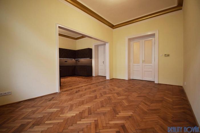 Pronájem bytu 3+1, Praha - Vinohrady, Korunní, 105 m2