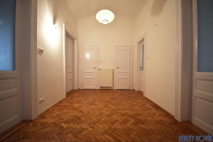 Pronájem bytu 3+1, Praha - Vinohrady, Korunní, 105 m2