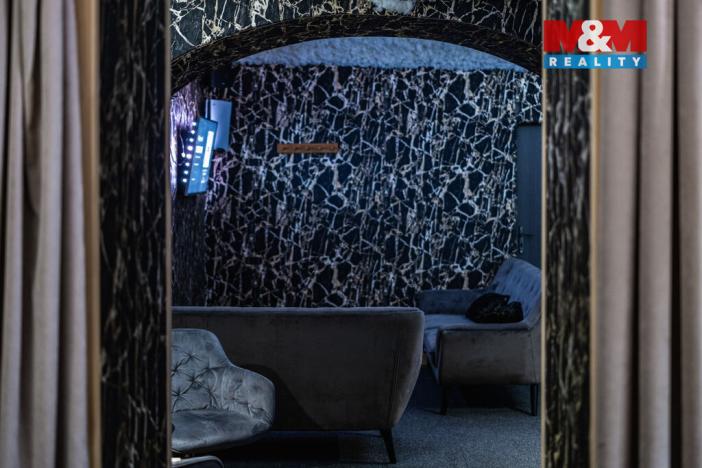 Pronájem restaurace, Benešov, Nádražní, 107 m2