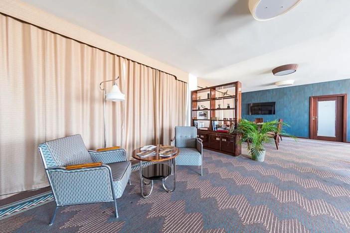 Prodej obchodního prostoru, Jinočany, Severní, 1000 m2