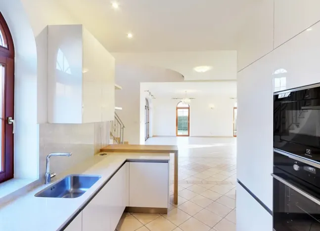 Pronájem vily, Praha, 243 m2