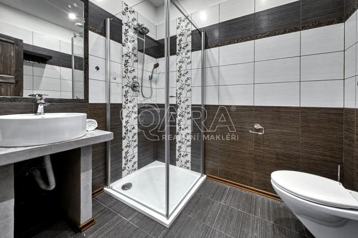 Prodej rodinného domu, Vrchlabí, 429 m2