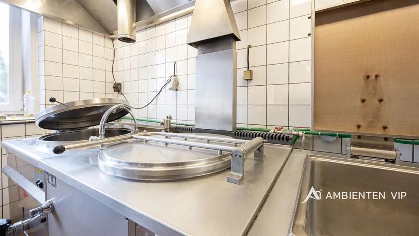 Prodej obchodního prostoru, Újezd u Brna, Nádražní, 901 m2