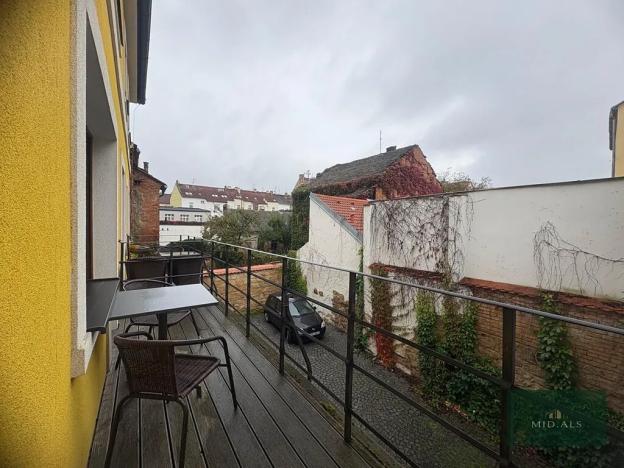 Pronájem bytu 2+kk, Plzeň, Na Roudné, 77 m2