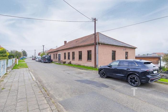 Prodej rodinného domu, Lipovec, 670 m2