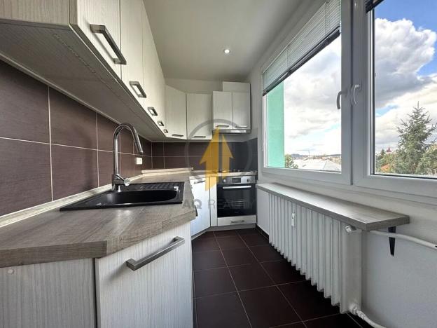 Pronájem bytu 3+1, Jičín, Nám. V. Čtvrtka, 68 m2