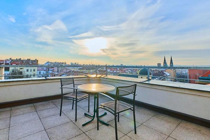 Pronájem kanceláře, Praha, 250 m2