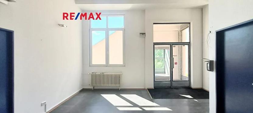 Pronájem kanceláře, Praha - Kobylisy, Horňátecká, 19 m2