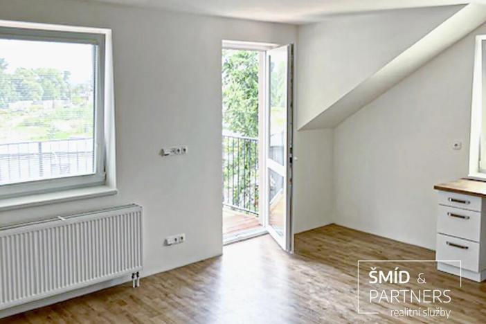 Prodej bytu 3+kk, Velim, Palackého, 77 m2