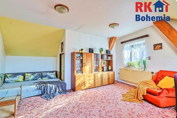 Prodej vícegeneračního domu, Chrášťany, 218 m2